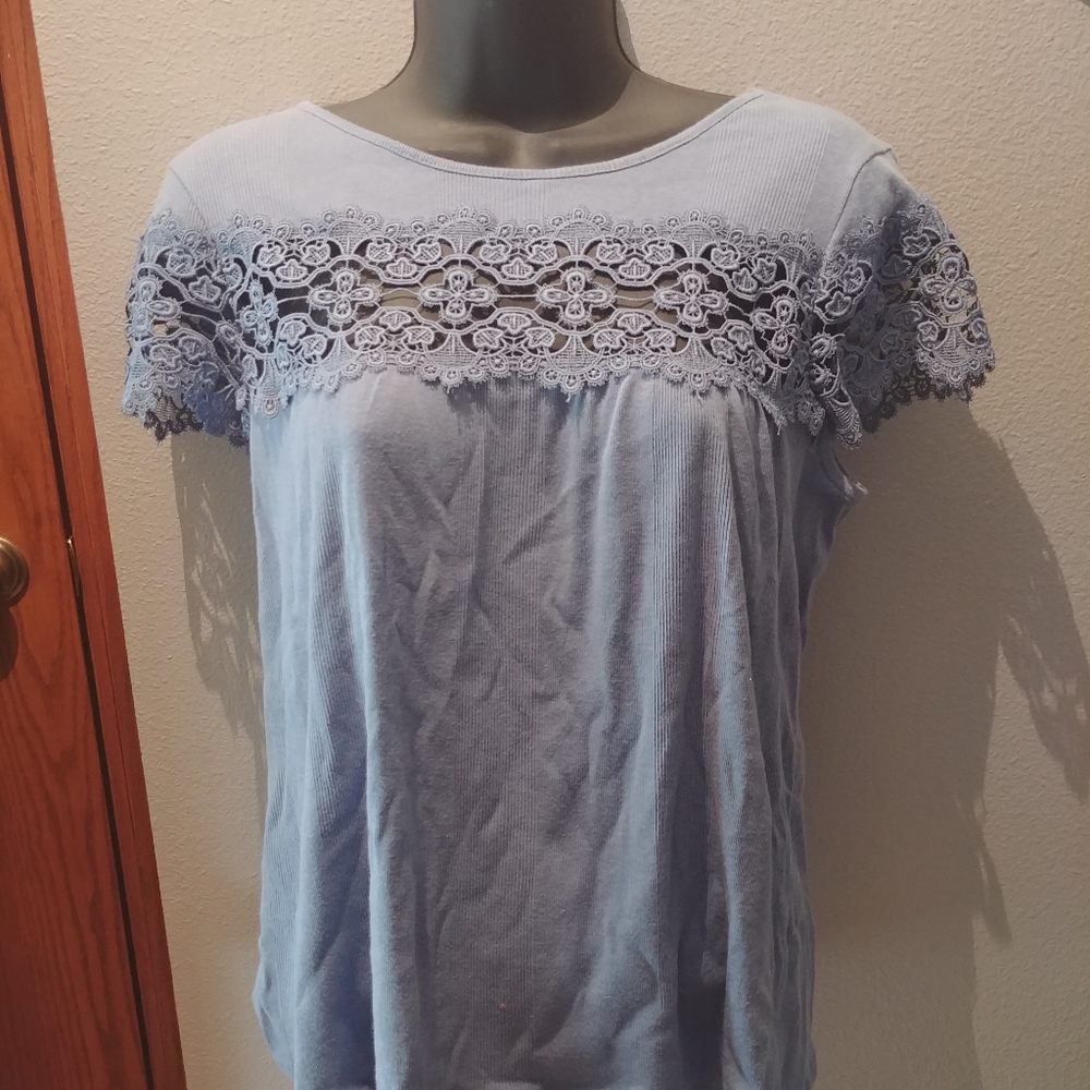 Lauren Conrad LC country blue top with lace